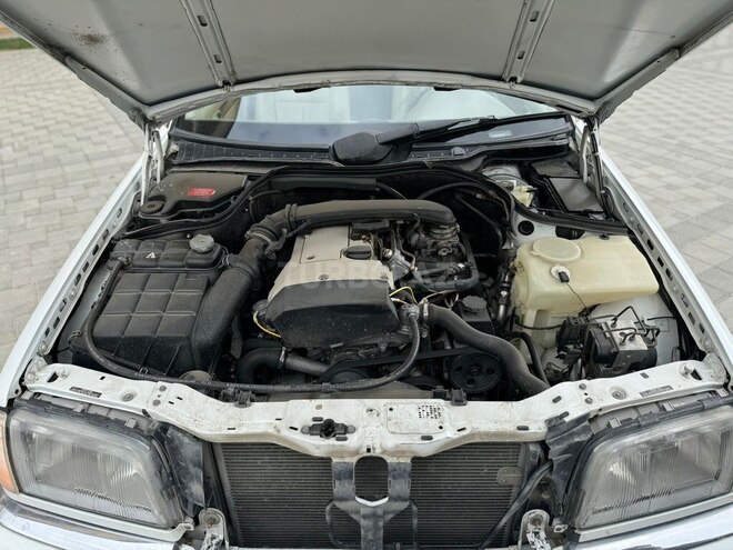 Mercedes C 230 1998, 295,000 km - 2.3 l - Bakı