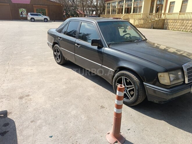 Mercedes E 230 1991, 476,000 km - 2.3 l - Sabirabad