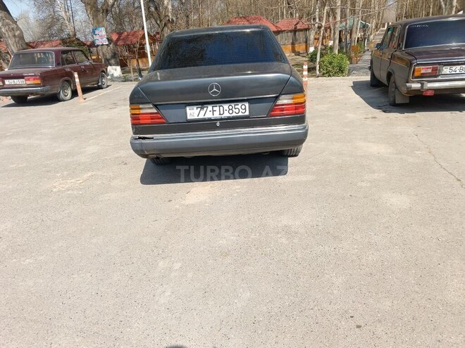 Mercedes E 230 1991, 476,000 km - 2.3 l - Sabirabad