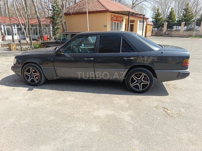 Mercedes E 230 1991, 476,000 km - 2.3 l - Sabirabad