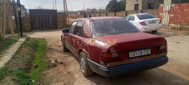 Mercedes E 250 1986, 900,000 km - 2.5 л - Bakı