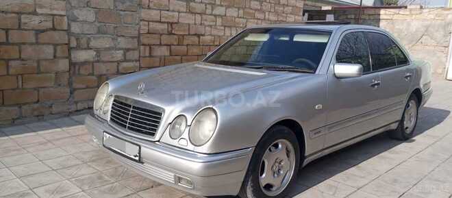 Mercedes E 240 1997, 369,000 km - 2.4 л - Bərdə