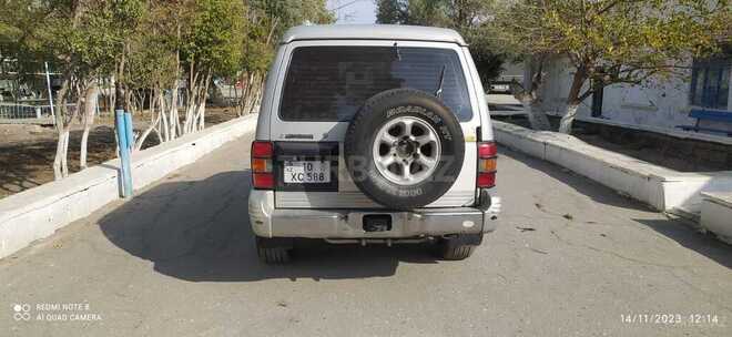 Mitsubishi Pajero 1995, 410,000 km - 2.8 l - Bakı