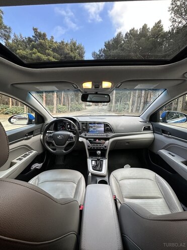 Hyundai Elantra 2016, 50,000 km - 2.0 l - Bakı