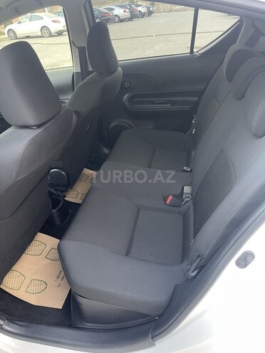 Toyota Prius C 2016, 67,000 km - 1.5 l - Bakı