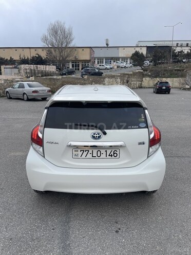 Toyota Prius C 2016, 67,000 km - 1.5 l - Bakı