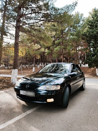 Opel Vectra 1997, 250,000 km - 1.6 l - Sumqayıt