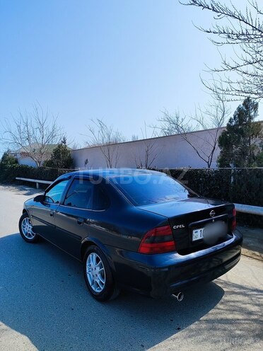 Opel Vectra 1997, 250,000 km - 1.6 l - Sumqayıt