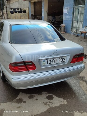 Mercedes E 240 2000, 330,000 km - 2.4 l - Bakı