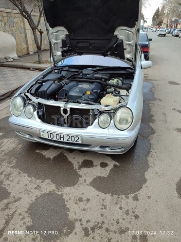 Mercedes E 240 2000, 330,000 km - 2.4 l - Bakı