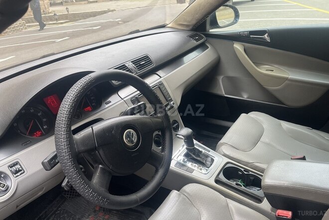 Volkswagen Passat 2005, 233,000 km - 2.0 l - Bakı