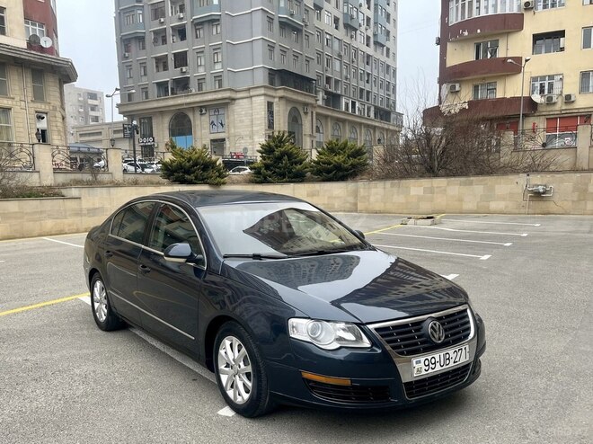 Volkswagen Passat 2005, 233,000 km - 2.0 l - Bakı