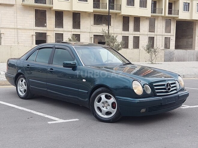 Mercedes E 240 1999, 218,000 km - 2.4 l - Sumqayıt