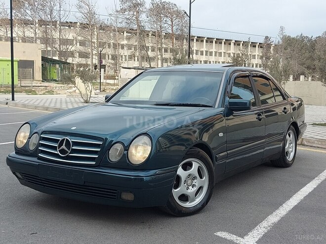 Mercedes E 240 1999, 218,000 km - 2.4 l - Sumqayıt