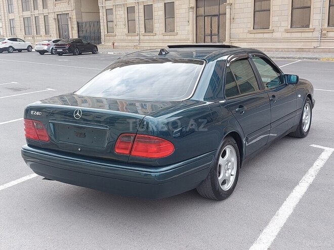 Mercedes E 240 1999, 218,000 km - 2.4 l - Sumqayıt