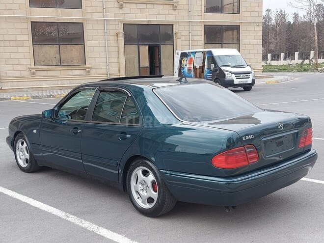 Mercedes E 240 1999, 218,000 km - 2.4 l - Sumqayıt