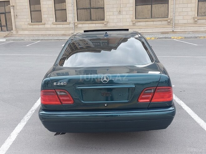 Mercedes E 240 1999, 218,000 km - 2.4 l - Sumqayıt
