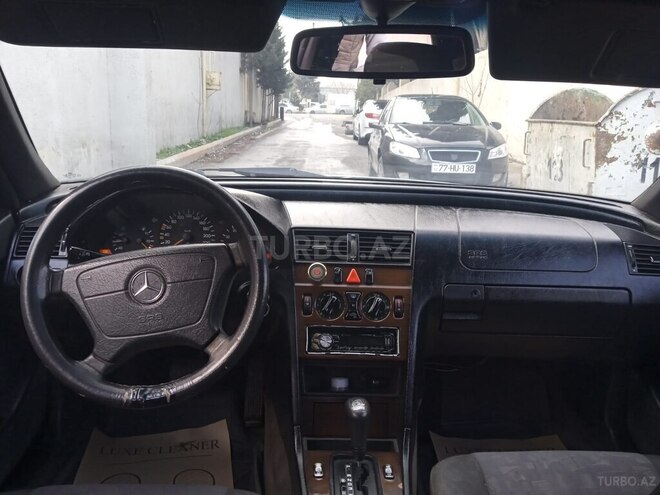 Mercedes C 200 1996, 280,000 km - 2.0 л - Bakı
