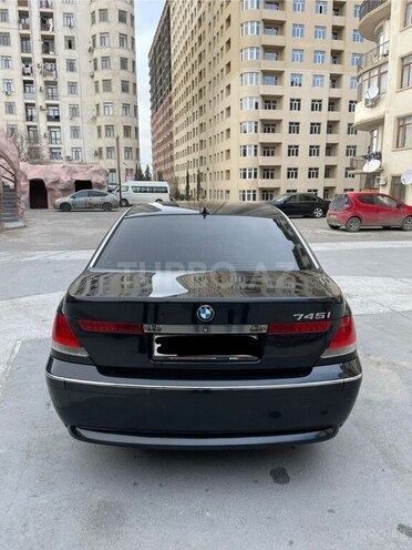 BMW 745 2002, 285,000 km - 4.4 l - Bakı