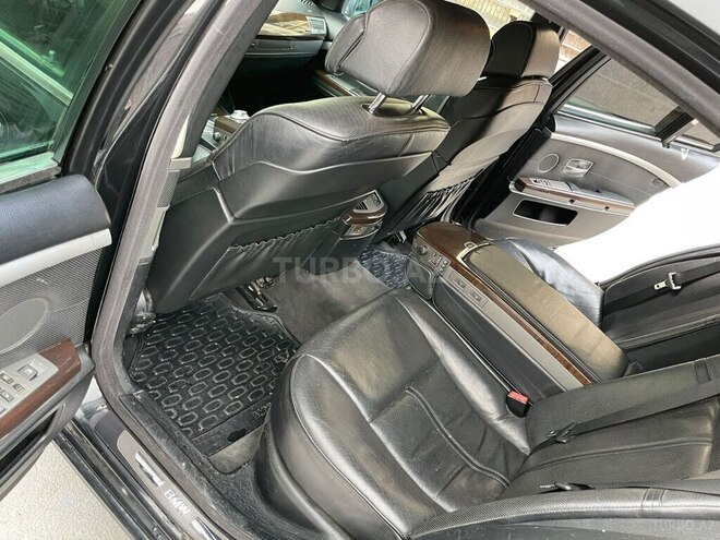 BMW 745 2002, 285,000 km - 4.4 l - Bakı