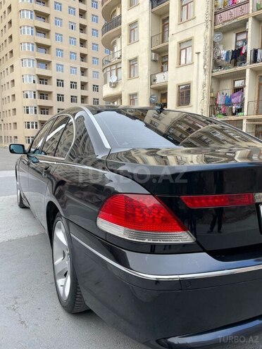 BMW 745 2002, 285,000 km - 4.4 l - Bakı