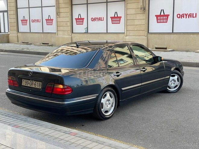 Mercedes E 240 2001, 278,412 km - 2.4 l - Sumqayıt