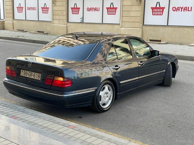 Mercedes E 240 2001, 278,412 km - 2.4 l - Sumqayıt