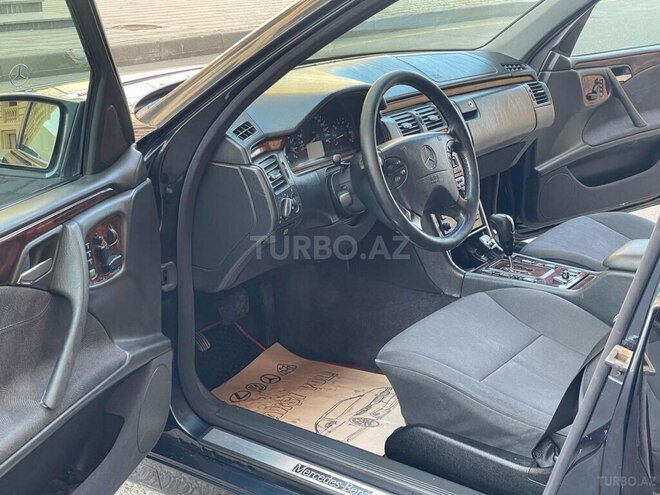 Mercedes E 240 2001, 278,412 km - 2.4 l - Sumqayıt