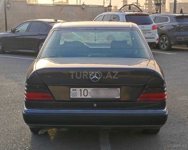 Mercedes E 200 1992, 218,222 km - 2.0 l - Bakı