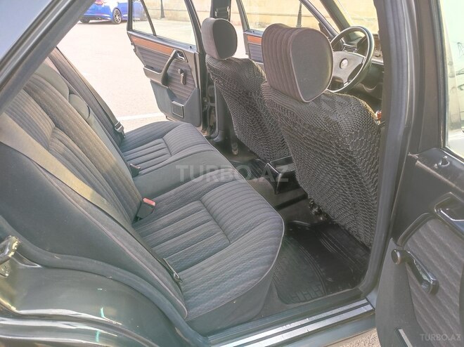 Mercedes E 200 1992, 218,222 km - 2.0 l - Bakı