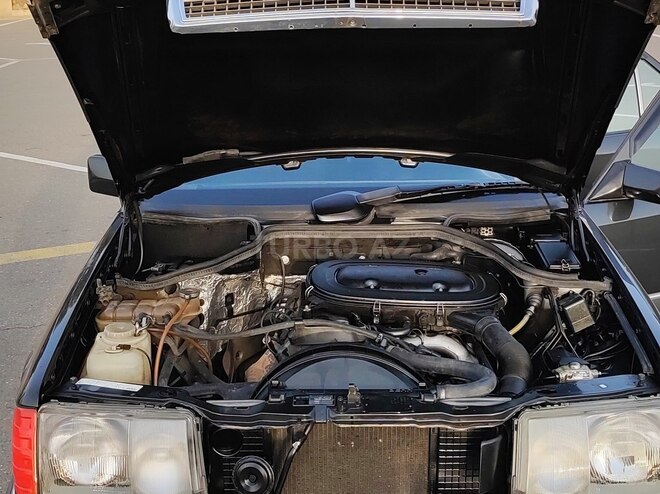 Mercedes E 200 1992, 218,222 km - 2.0 l - Bakı