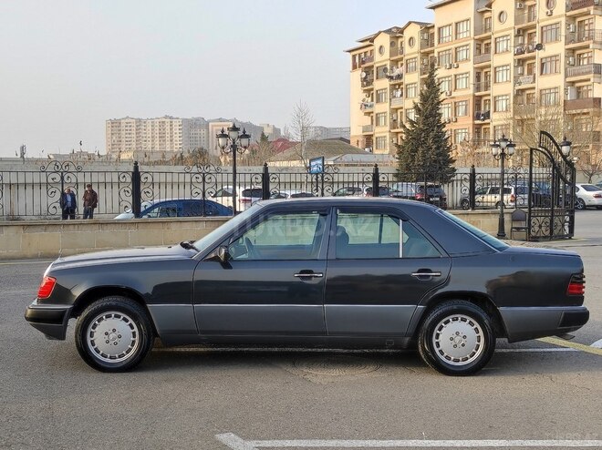 Mercedes E 200 1992, 218,222 km - 2.0 l - Bakı