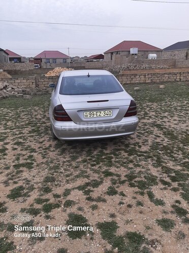 Mercedes E 220 2004, 399,000 km - 2.2 l - Bakı