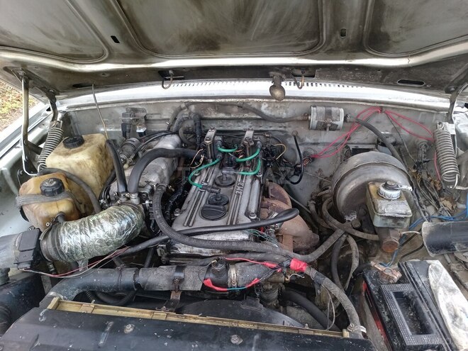GAZ 3110 2004, 160,000 km - 2.4 l - Qəbələ