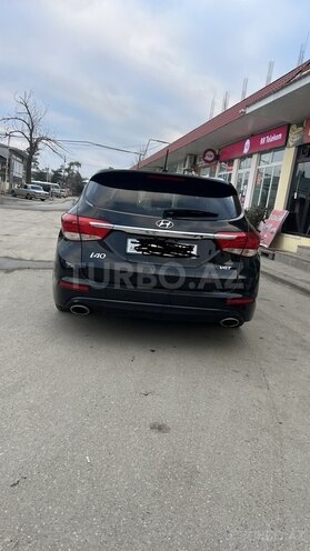 Hyundai i40 2011, 201,000 km - 1.7 л - Quba