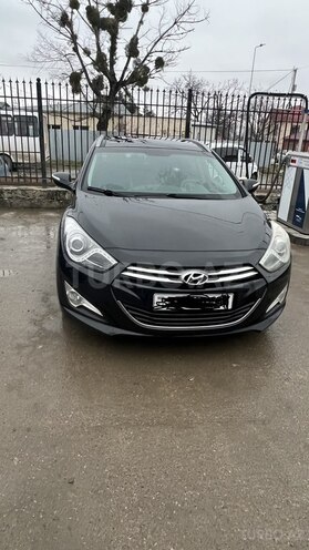 Hyundai i40 2011, 201,000 km - 1.7 л - Quba