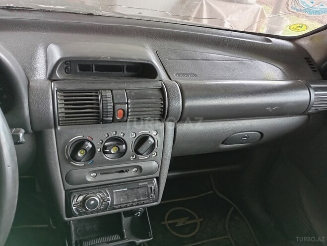 Opel Vita 1996, 300,000 km - 1.4 l - Zaqatala