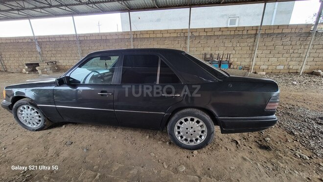 Mercedes E 200 1991, 450,000 km - 2.0 l - Bakı