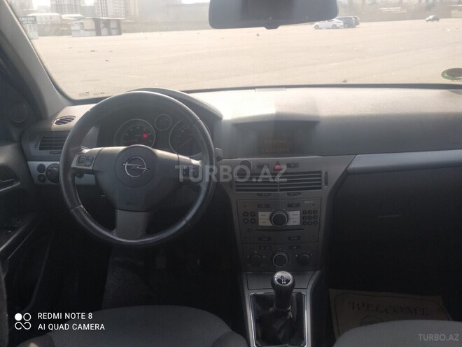 Opel Astra 2006, 195,000 km - 1.4 л - Bakı