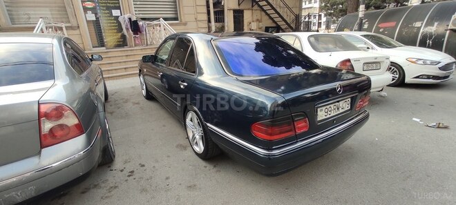 Mercedes E 230 1997, 495,000 km - 2.3 л - Xırdalan