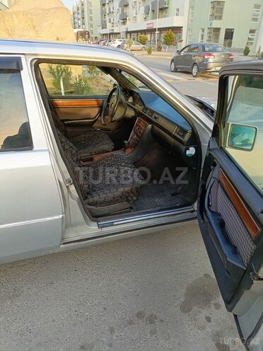 Mercedes E 250 1991, 600,000 km - 2.5 l - Bakı