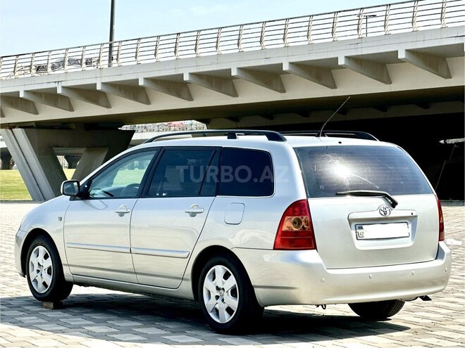 Toyota Corolla 2005, 300,000 km - 1.4 l - Bakı