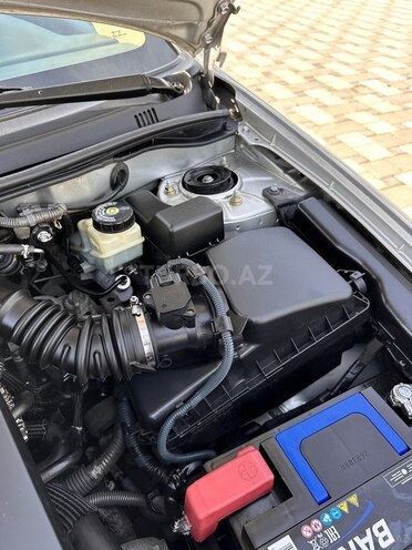 Toyota Corolla 2005, 300,000 km - 1.4 l - Bakı