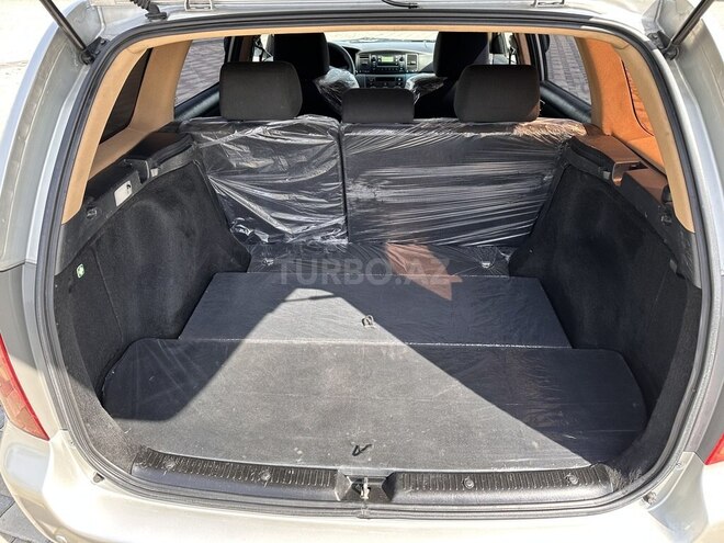 Toyota Corolla 2005, 300,000 km - 1.4 l - Bakı