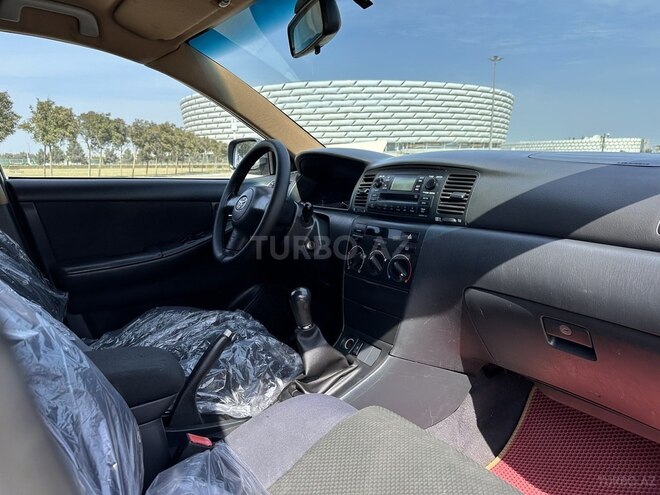 Toyota Corolla 2005, 300,000 km - 1.4 l - Bakı