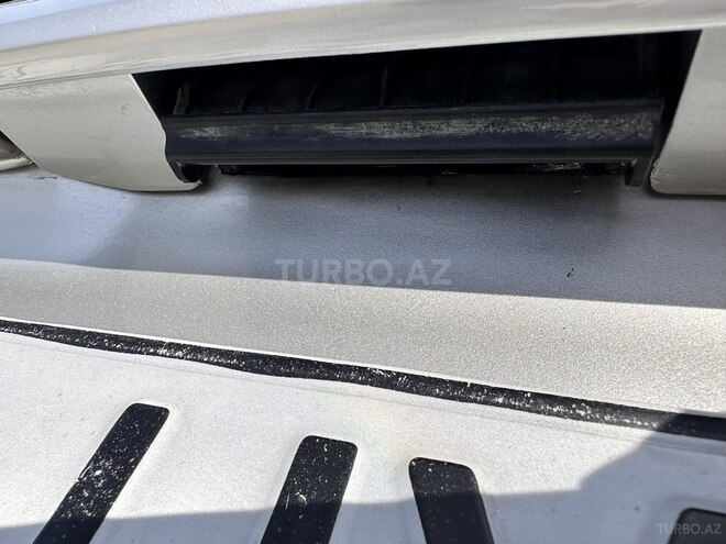 Toyota Corolla 2005, 300,000 km - 1.4 l - Bakı