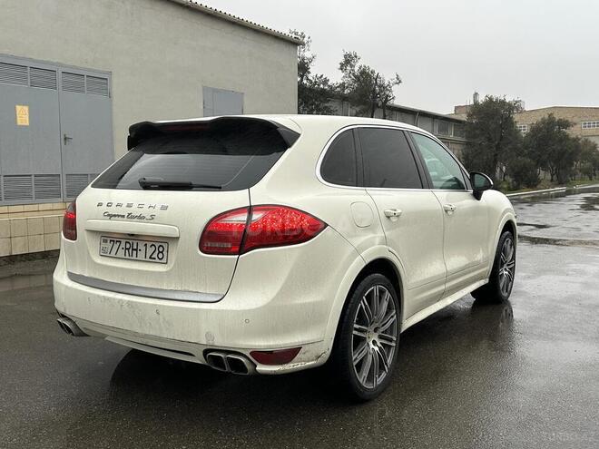Porsche Cayenne S 2011, 242,400 km - 4.8 л - Bakı