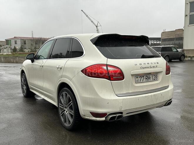 Porsche Cayenne S 2011, 242,400 km - 4.8 л - Bakı