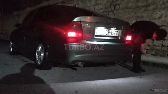Opel Vectra 1999, 399,900 km - 2.0 l - Bakı