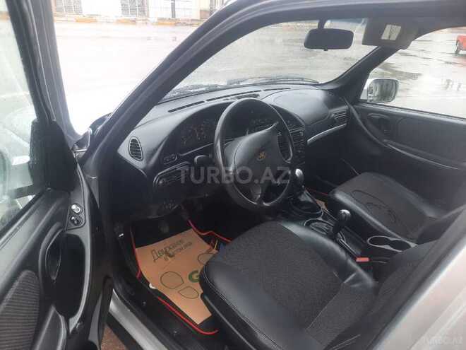 Chevrolet Niva 2011, 194,000 km - 1.7 л - Saatlı
